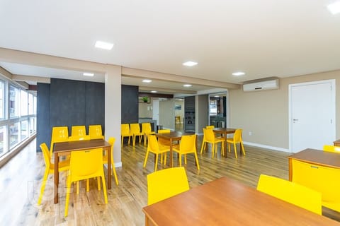 Image 27 - 230299